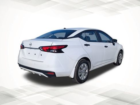 Used 2025 Nissan Versa S w/ Trunk Package image 2