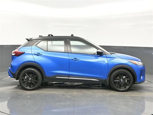 Used 2024 Nissan Kicks SR w/ SR Premium Package image 7