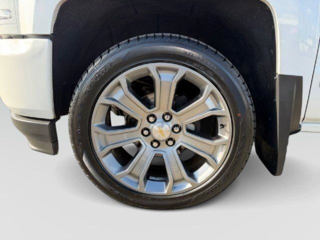 Used 2017 Chevrolet Silverado 1500 LTZ Z71 w/ LTZ Plus Package AWD/4WD image 14