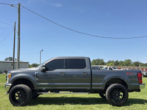 Used 2017 Ford F250 Lariat w/ Lariat Ultimate Package AWD/4WD image 7
