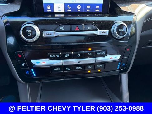 Used 2022 Ford Explorer Platinum w/ Equipment Group 601A AWD/4WD image 24