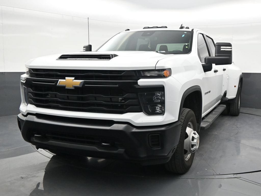 Used 2025 Chevrolet Silverado 3500 W/T AWD/4WD image 8