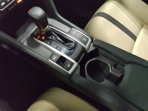 Used 2020 Honda Civic LX image 26