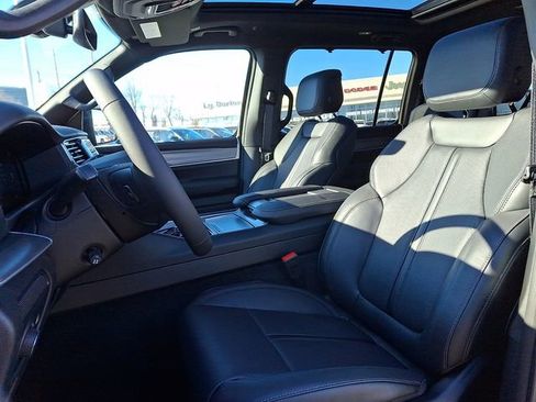 New 2026 Jeep Grand Wagoneer L Limited AWD/4WD image 9