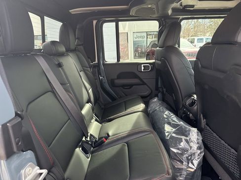 New 2026 Jeep Gladiator Rubicon AWD/4WD image 15