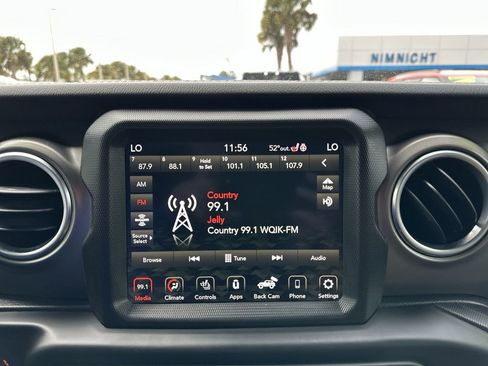Used 2021 Jeep Wrangler Unlimited Rubicon AWD/4WD image 25