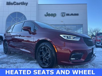 Used 2022 Chrysler Pacifica Touring-L w/ S Appearance Package