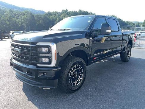 Certified 2024 Ford F250 Lariat w/ Lariat Ultimate Package AWD/4WD image 2
