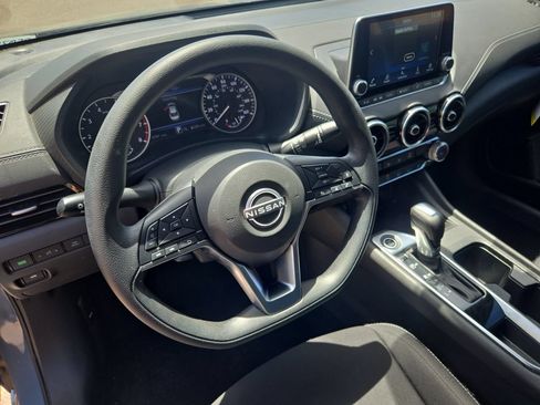 Used 2025 Nissan Sentra SV FWD image 17