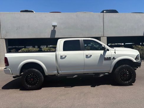 Used 2018 RAM 2500 Laramie w/ Sport Appearance Group AWD/4WD image 5