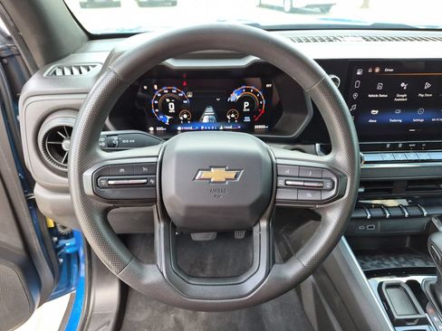 Used 2024 Chevrolet Colorado W/T w/ WT Convenience Package RWD image 10