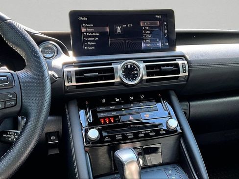 Used 2022 Lexus IS 350 F Sport RWD image 10