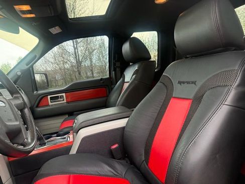 Used 2010 Ford F150 Raptor image 19