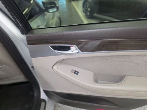 Used 2016 Hyundai Genesis 3.8 RWD image 31
