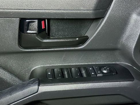 Used 2024 Toyota Tacoma SR5 image 15