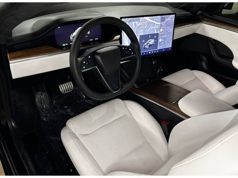Used 2024 Tesla Model S image 19