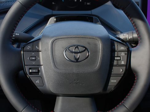 New 2026 Toyota Prius Plug-In Hybrid FWD image 21