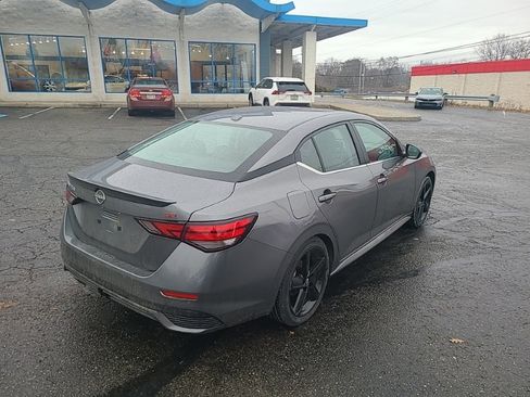 Used 2024 Nissan Sentra SR w/ SR Premium Package image 5
