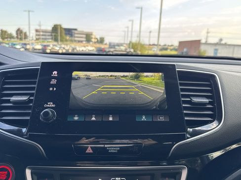 Used 2022 Honda Pilot Elite image 17