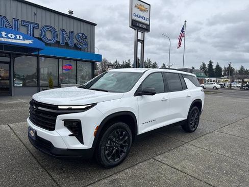 New 2026 Chevrolet Traverse LT w/ Midnight/Sport Edition image 1
