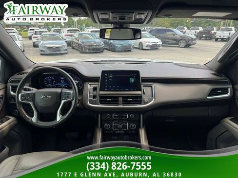 Used 2022 Chevrolet Tahoe Z71 w/ Luxury Package AWD/4WD image 14