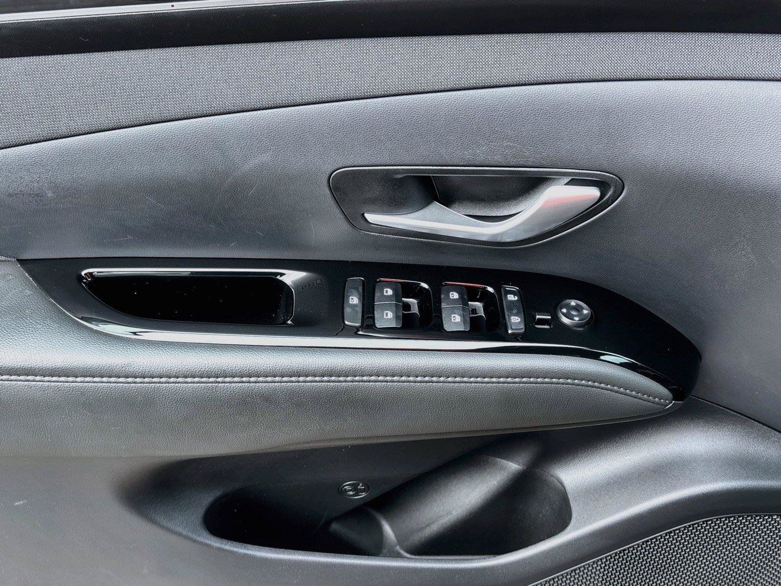 Used 2022 Hyundai Tucson Limited AWD/4WD image 18