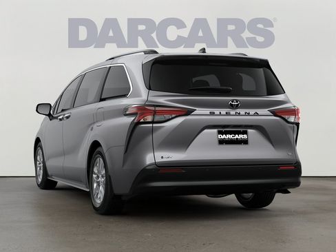 New 2026 Toyota Sienna XLE FWD image 13