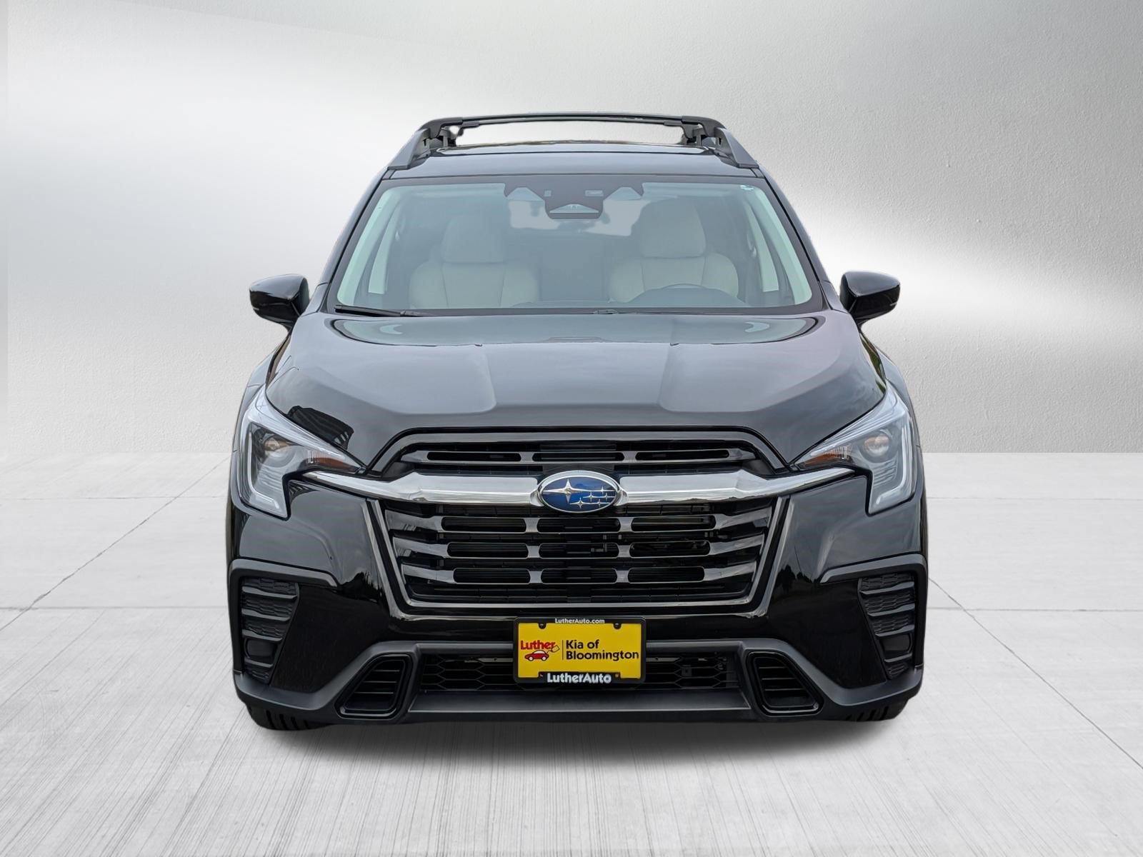 Used 2025 Subaru Ascent Premium AWD/4WD image 2