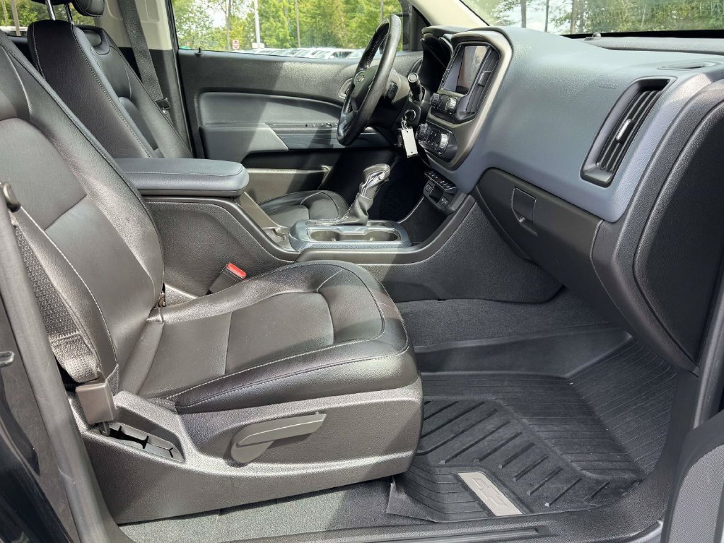 Used 2022 Chevrolet Colorado Z71 w/ Z71 Midnight Edition AWD/4WD image 15
