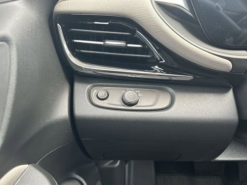 New 2025 Buick Envista Avenir image 19