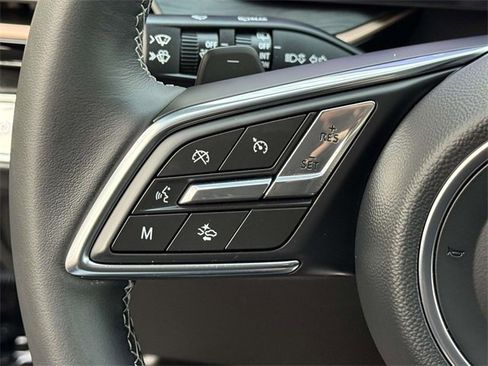 Certified 2025 Buick Envision Sport Touring image 19