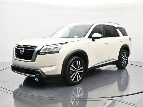 Certified 2023 Nissan Pathfinder Platinum image 1