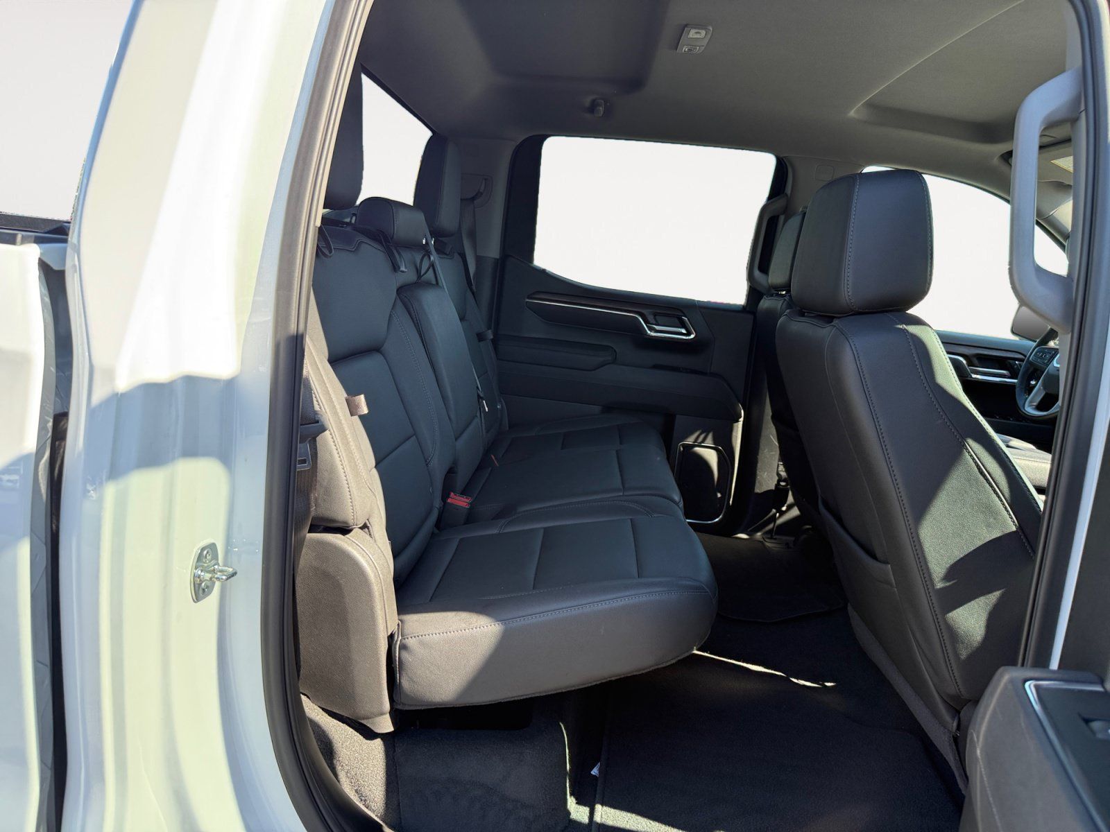 Used 2025 GMC Sierra 1500 SLT RWD image 18