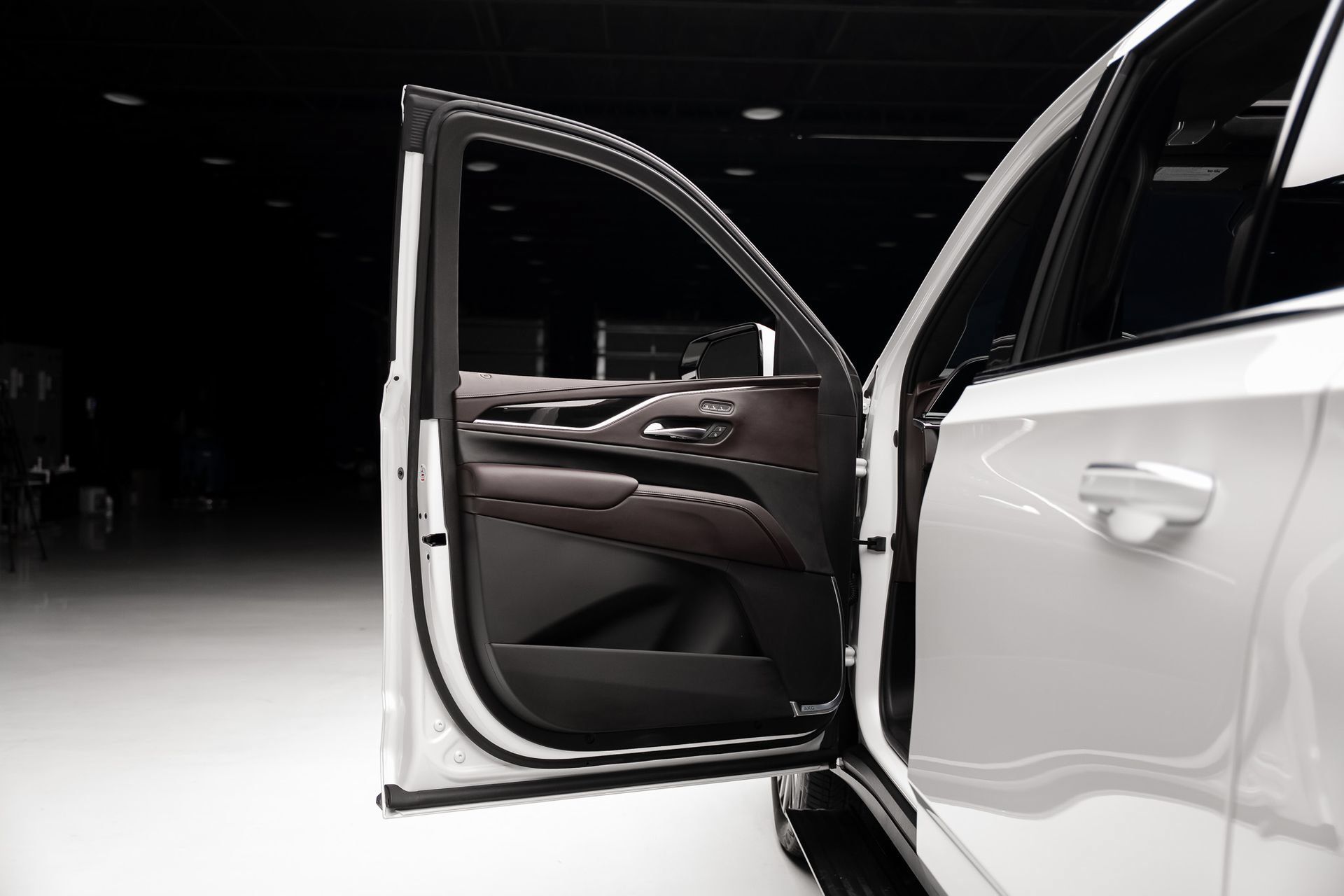 Used 2022 Cadillac Escalade ESV Premium Luxury Platinum w/ LPO, Floor Liner Package AWD/4WD image 54