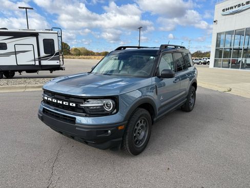 Used 2024 Ford Bronco Sport Outer Banks image 7