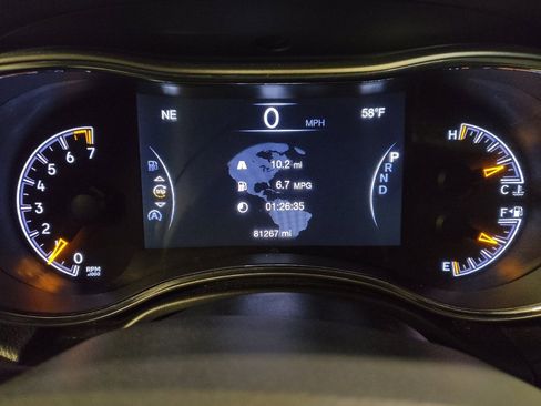 Used 2020 Jeep Grand Cherokee Limited image 23