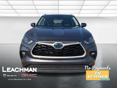 Used 2022 Toyota Highlander XLE image 9