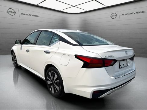 Certified 2021 Nissan Altima 2.5 SL FWD image 6