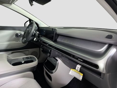 New 2026 Hyundai Ioniq 9 S RWD image 32