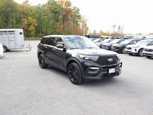 Used 2022 Ford Explorer ST w/ Equipment Group 401A image 9