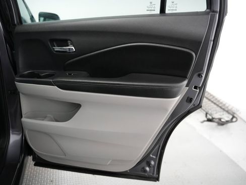 Used 2017 Honda Pilot EX image 41