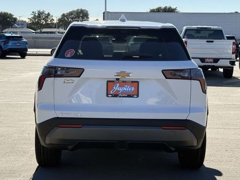 New 2026 Chevrolet Equinox LT w/ Convenience Package II image 5