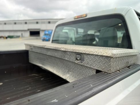 Used 2016 Ford F250 XL w/ Power Equipment Group AWD/4WD image 18