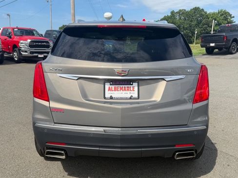 Used 2018 Cadillac XT5 Luxury w/ Driver Awareness Package FWD image 4