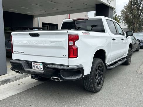 Used 2025 Chevrolet Silverado 1500 LT Trail Boss w/ Convenience Package II AWD/4WD image 4