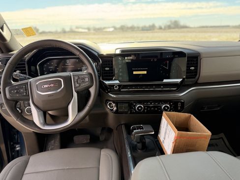Used 2024 GMC Sierra 1500 SLT w/ SLT Premium Plus Package image 12