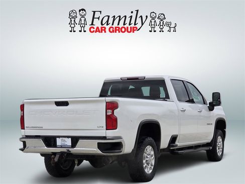 Used 2022 Chevrolet Silverado 2500 LTZ w/ Z71 Off-Road Package image 4