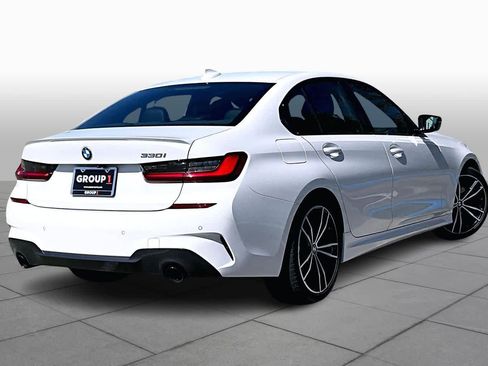 Used 2022 BMW 330i Sedan w/ M Sport Package image 11