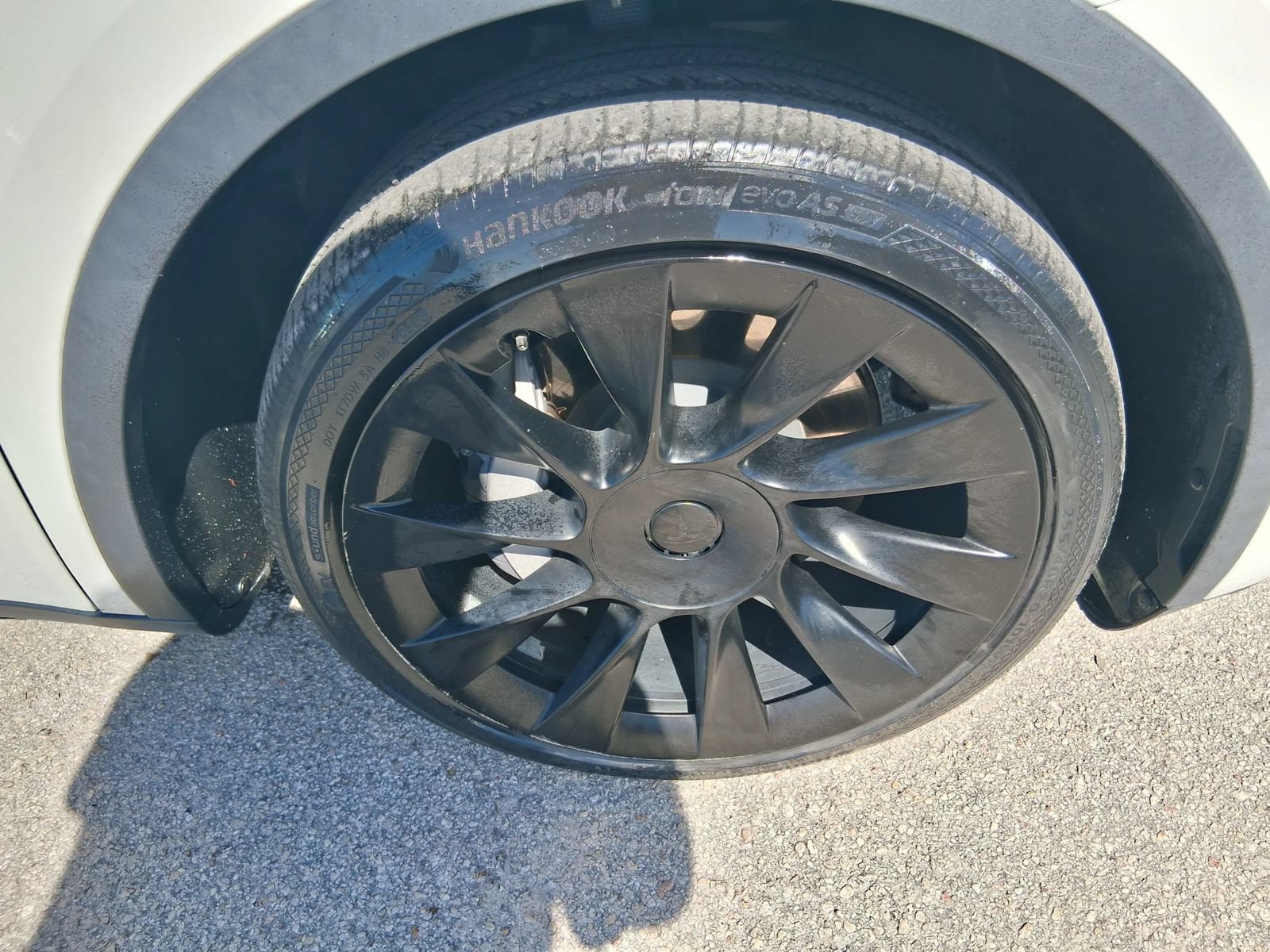 Used 2021 Tesla Model Y Long Range AWD/4WD image 18