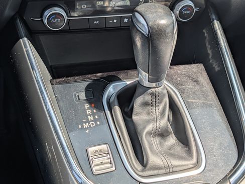 Used 2019 MAZDA CX-9 Touring AWD/4WD image 24